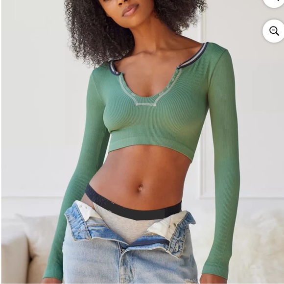 Urban Outfitters Out From Under Go For Gold Seamless Long Sleeve Cropped Top - Picture 5 of 16